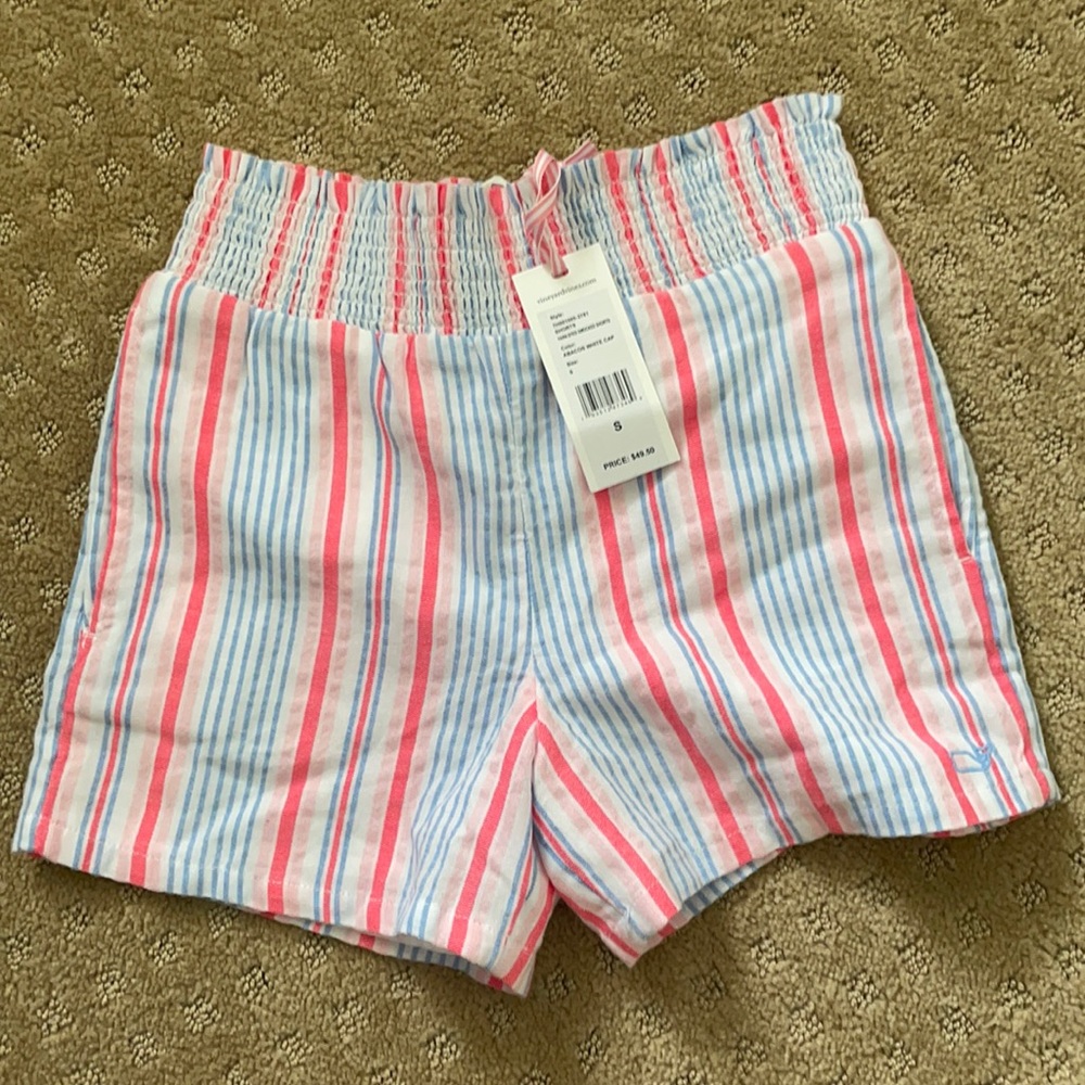 Vineyard Vines girls smocked waist shorts